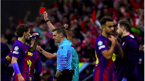 Yamal chết chìm trong ‘FC thẻ đỏ’